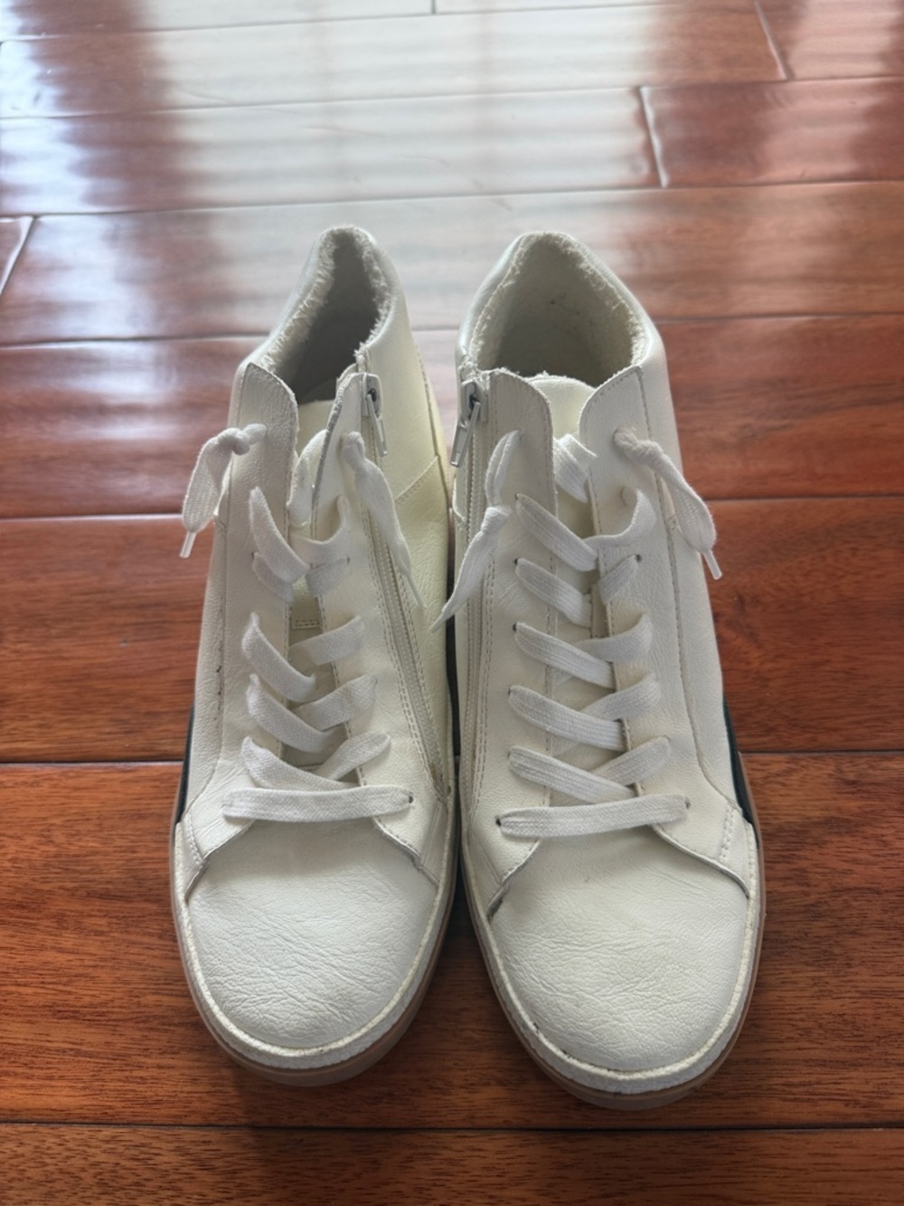 DV Dolce Vita Havi White Casual Lace-Up High Top Sneakers Size 10